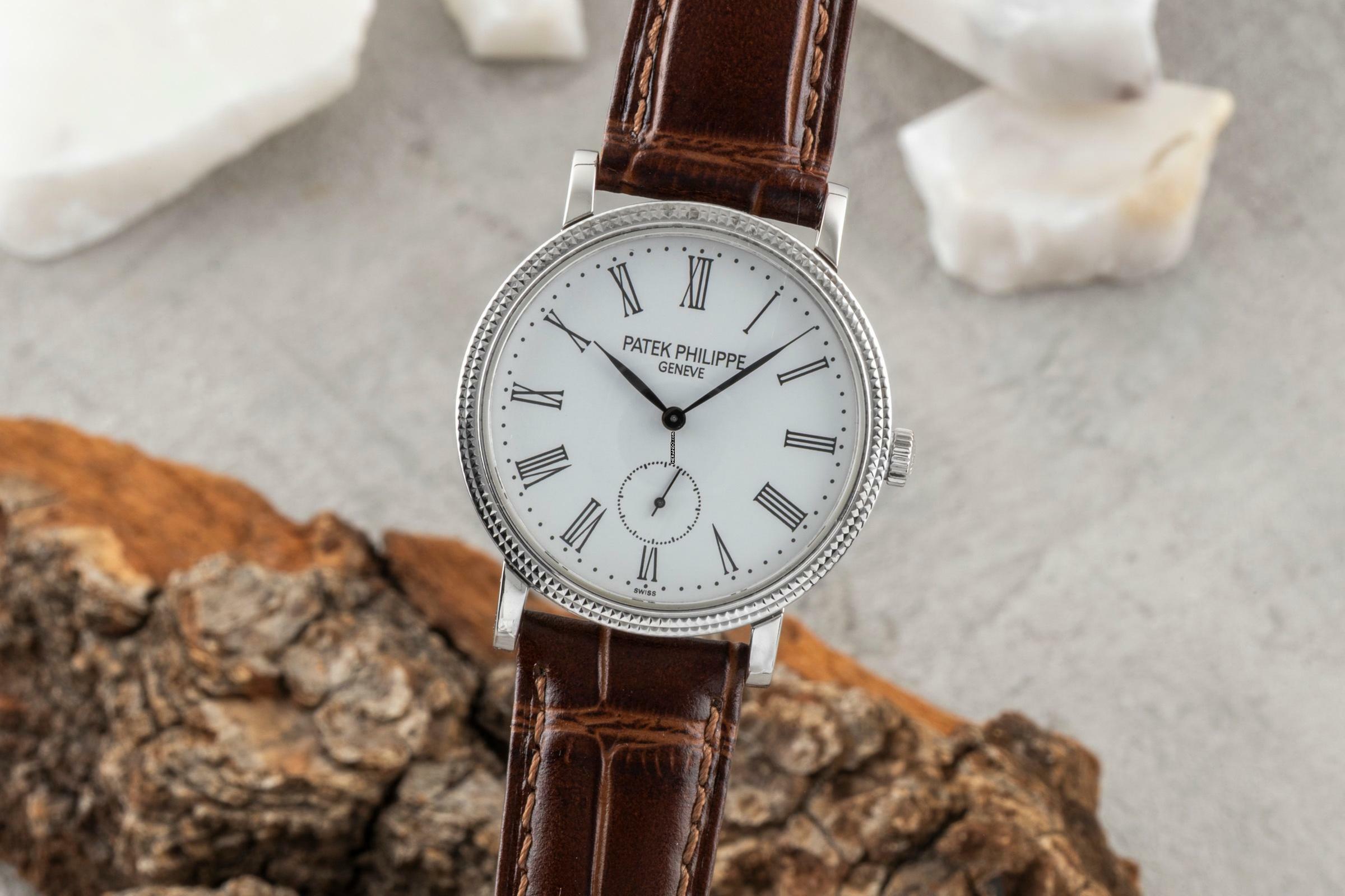 Patek Philippe Calatrava 18K Weissgold Handaufzug Ref. 7119/1 Klassiker