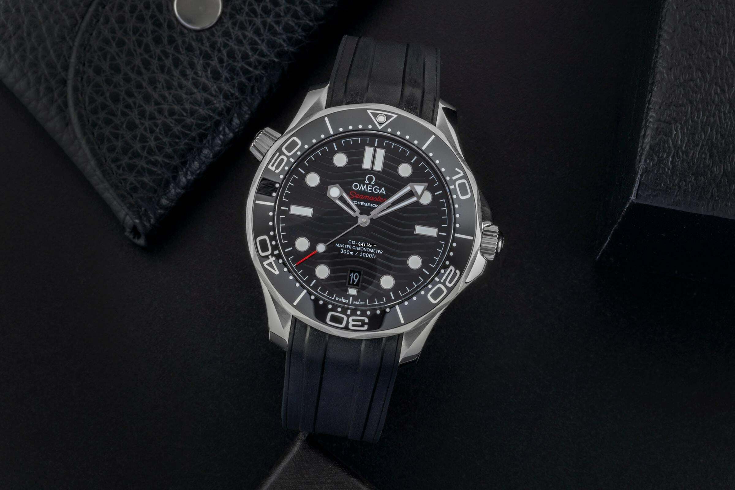 Omega Seamaster Diver 300 M Co-Axial Keramik 210.32.42.20.01.001 B&P