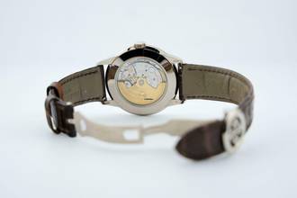 Thumbnail von Patek Philippe Perpetual Calendar White Gold - Ivory Dial - With Papers - 5320G-001 2019