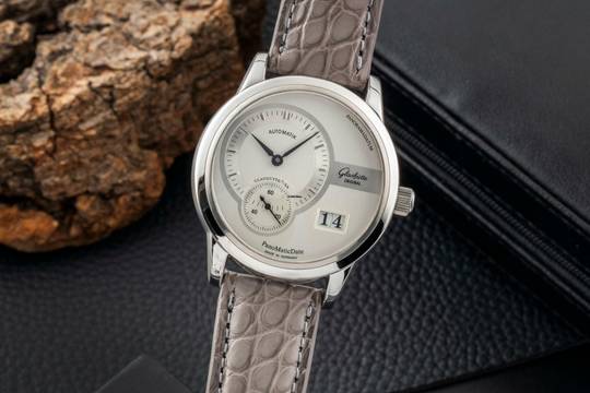  Glashütte Original PanoMaticDate Stahl Automatik Herrenuhr Ref. 90-01-02-02-04 