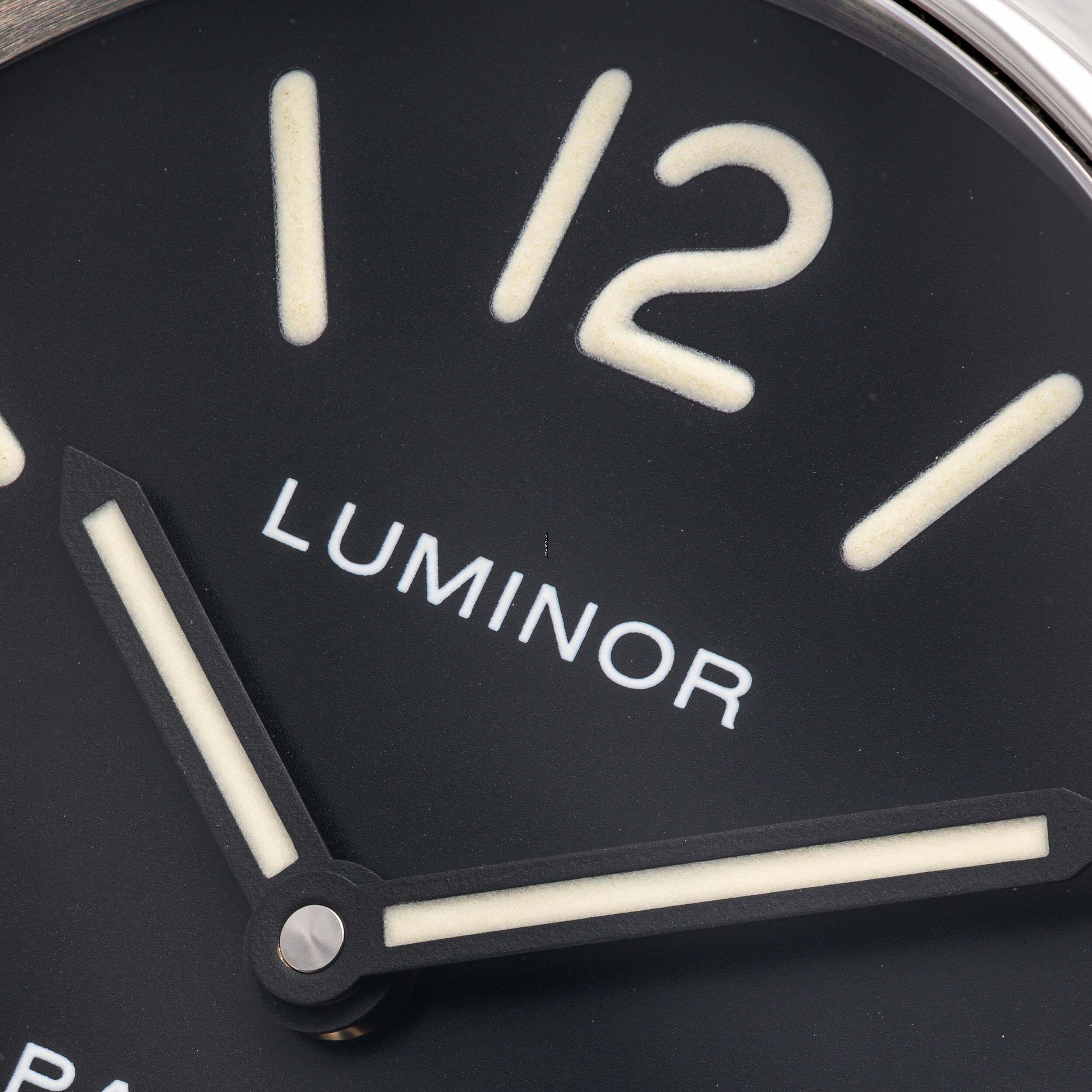 Panerai Luminor Base Logo 44 – PAM 00000 – like NEW – 2011 Full Set