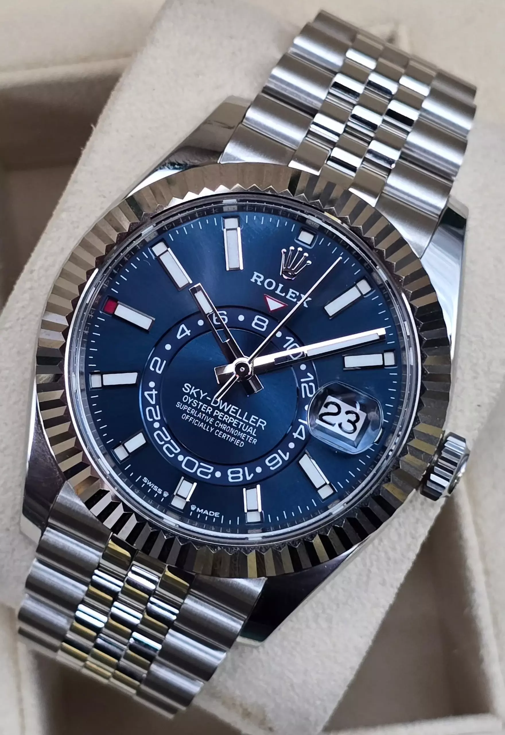 Rolex Sky-Dweller 326934 Blue Dial - Jubilee Bracelet Very Good 99% Full Set 2023