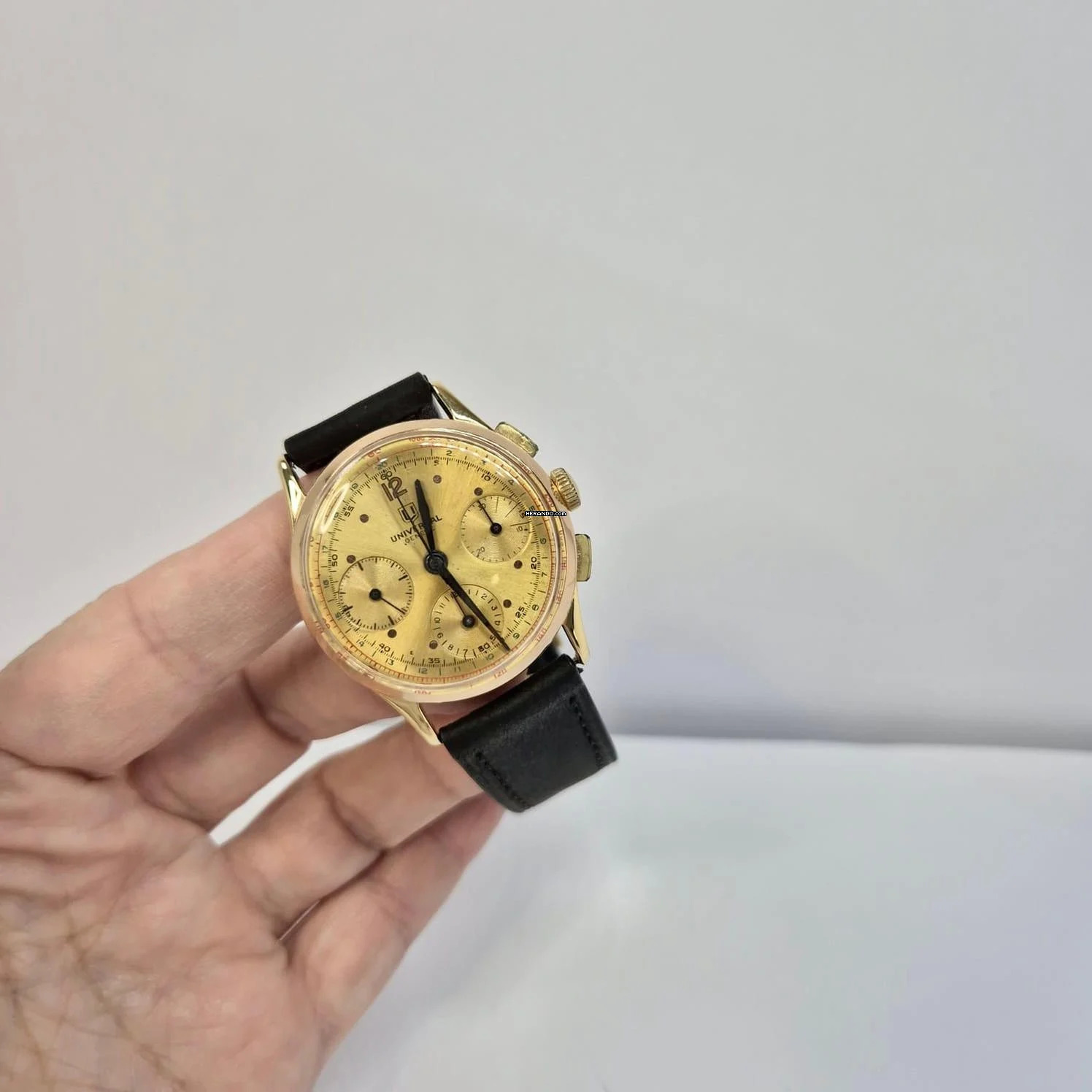 Universal Genève Vintage Chronograph Ouro Corda 35mm