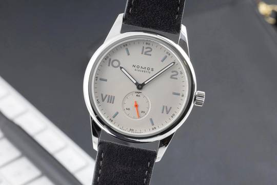  NOMOS Club Campus 38 Stahl Handaufzug Ref. 735 Box und Papiere 2023 