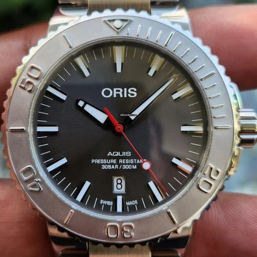 Oris Aquis Date Relief NEW FULL SET