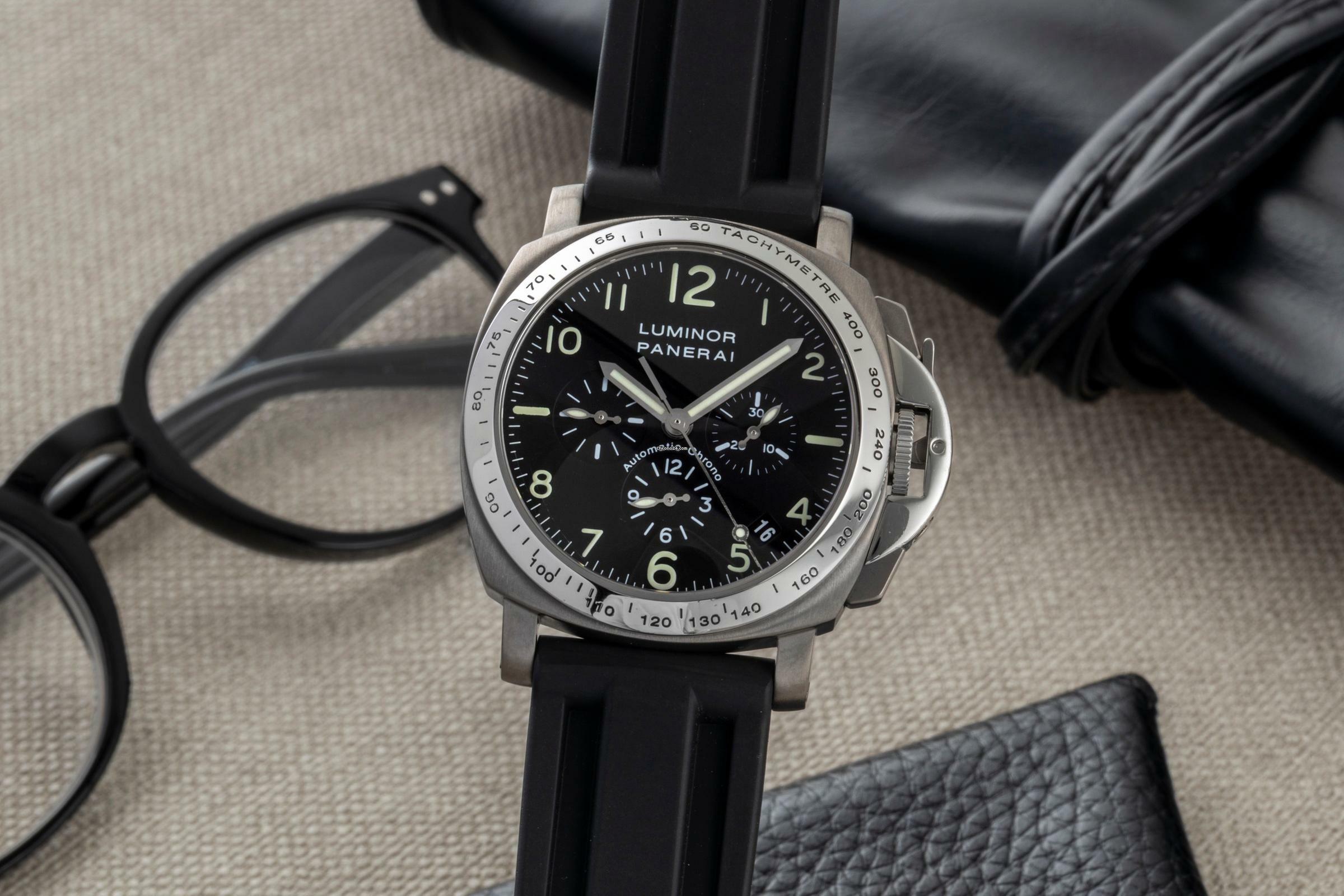 Panerai Luminor Chrono 40 Titan Chronograph Automatik Herrenuhr Ref. PAM00074
