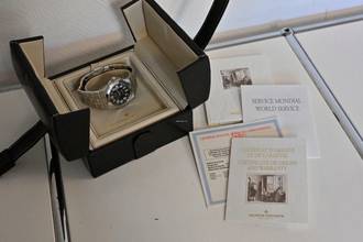 Thumbnail von Vacheron Constantin Overseas Automatik 42042/423A 37mm Black Dial Full Set