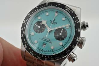 Thumbnail von Tudor Heritage Black Bay Chronograph 79360N Tiffany Flamingo Blue Dial