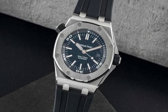  Audemars Piguet Royal Oak Offshore Diver Stahl Automatik Ref 15710ST.00.A002CA.01 Box & Papiere 