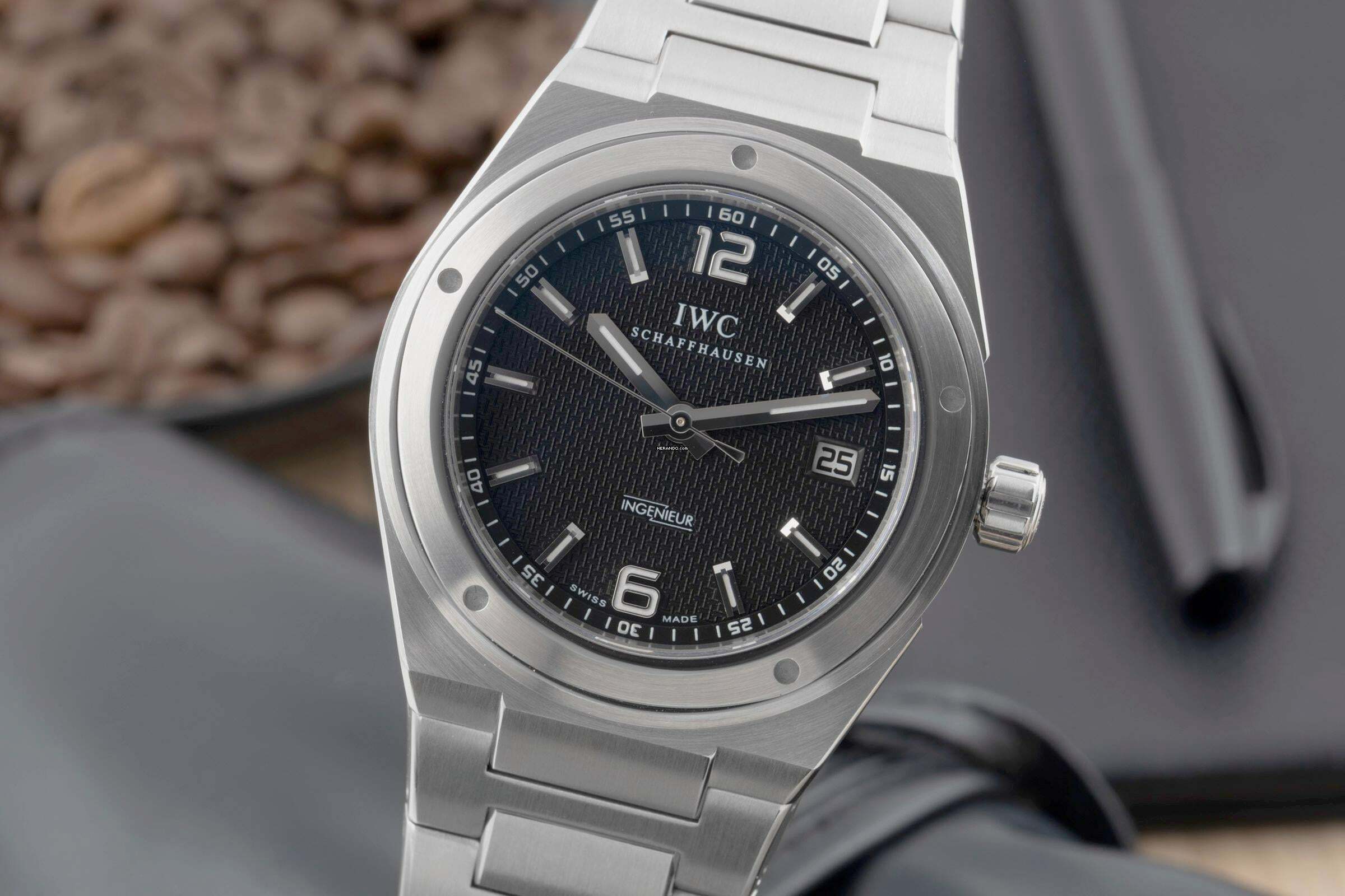 IWC Ingenieur Schaffhausen Ingenieur Automatik Datum Edelstahl Ref. IW322701 Papiere 2007