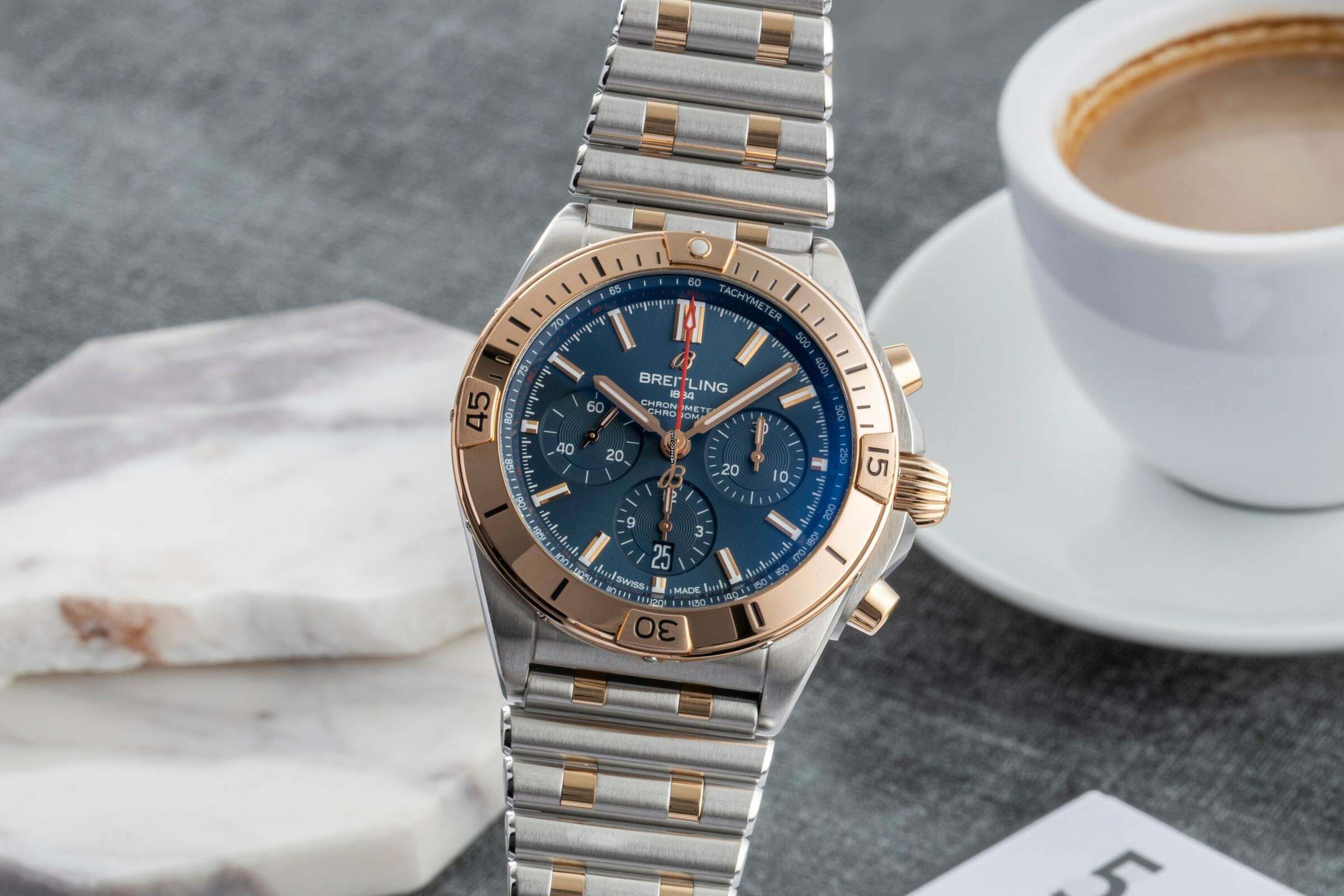 Breitling Chronomat 42 B01 Stahl / Gold Automatik Ref. UB0134 B&P