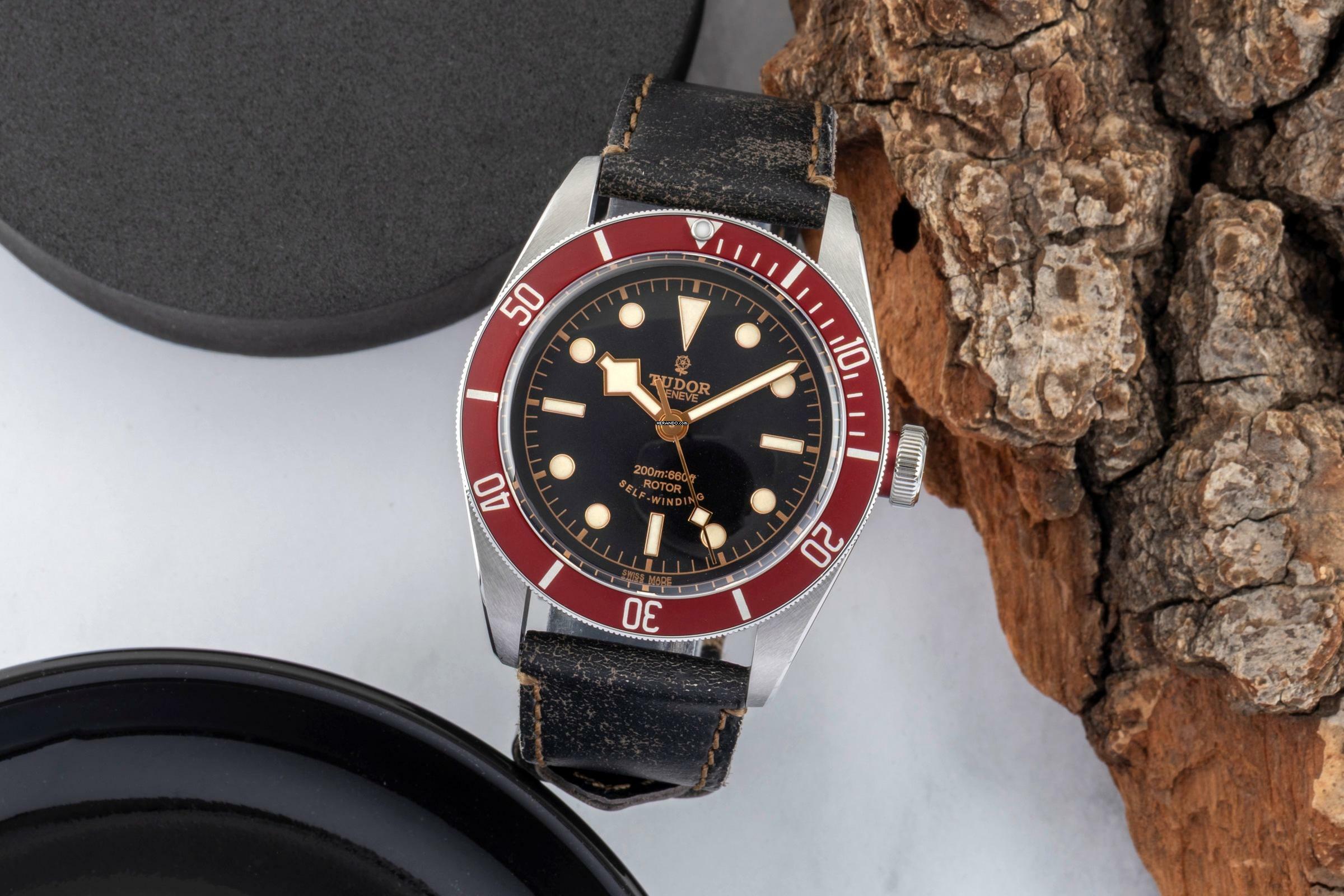 Tudor Black Bay Heritage Black Bay Smiley Dial Automatik Herrenuhr Ref. 79220R B&P 2012