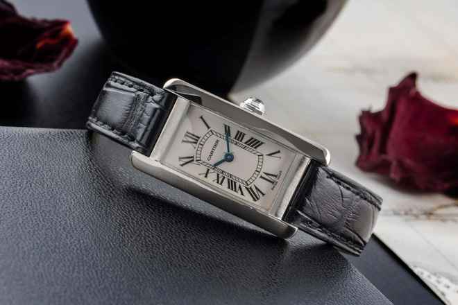  Cartier Tank Américaine 18k (0,750) Weissgold Quarz Damenuhr Ref. W2601956 2489 