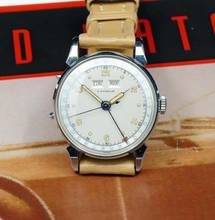 Thumbnail von Gubelin STUNNING NOS NEW TRIPLE DATE CALENDAR FROM THE 50'S RARE VINTAGE