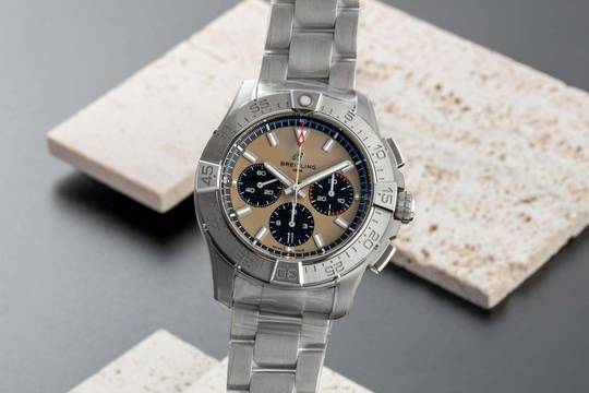  Breitling Avenger B01 Chronograph 44 Edelstahl Ref. AB0147101A1A1 