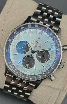  Breitling Navitimer 1 B01 Chronograph 43mm AB0138241C1A1 'Ice Blue' dial Steel bracelet Very Good Full Set 6-2024 (warranty until 2032) 