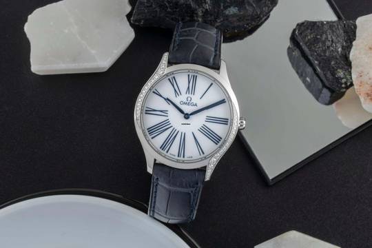  Omega De Ville Trésor Damenuhr Diamanten Ref. 428.17.36.60.04.001 Papiere 