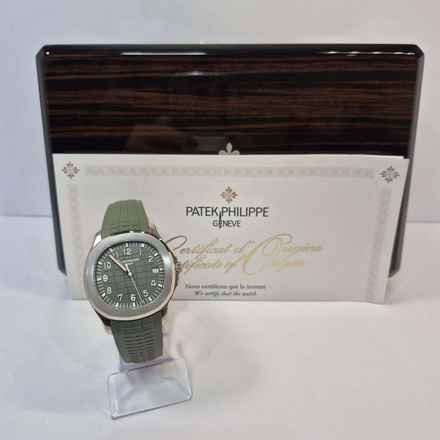 Patek Philippe Aquanaut Ouro Branco Khaki Green 42mm Automatik Komplett