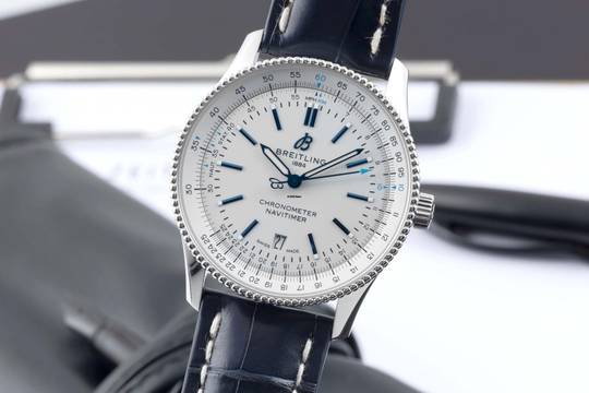  Breitling Navitimer 41 Stahl Automatik Ref. A173263A1G1P1 Box & Papiere Limited 