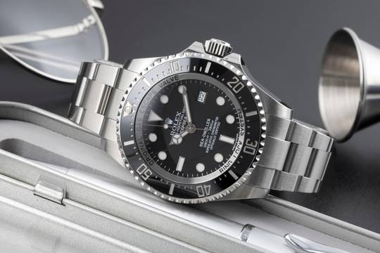  Rolex Sea-Dweller Deepsea Black Dial Oyster Stahl Automatik Ref. 116660 B&P 2013 