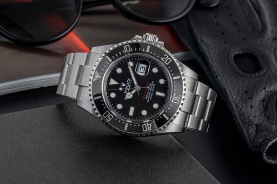  Rolex Sea-Dweller Single Red Edelstahl Herrenuhr Oyster Ref. 126600 B&P 2019 