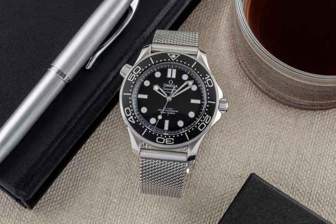 Omega Seamaster Diver 300 M Steel Automatic Ref. 210.30.42.20.01.010 B&P 2025