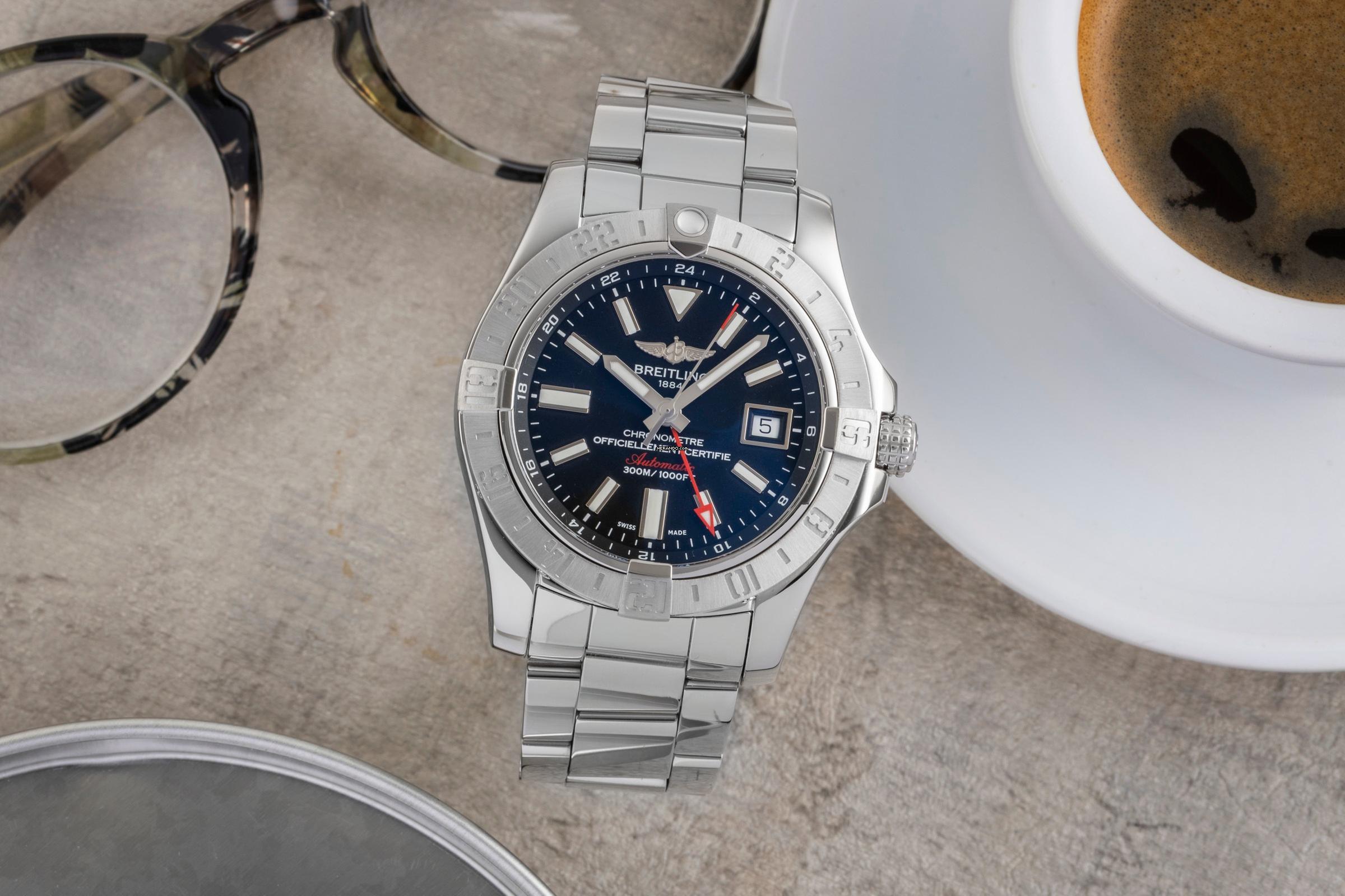 Breitling Avenger II GMT Stahl Automatik Herrenuhr Ref. A32390111B1A1 B&P 2020