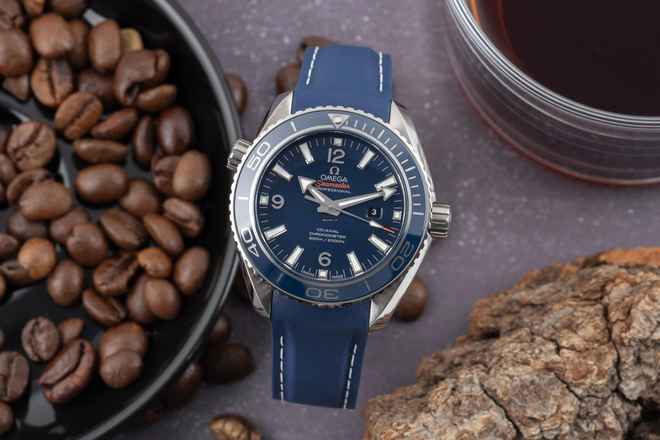 オメガ シーマスター プラネットオーシャン チタン 自動巻き Ref. 232.92.38.20.03.001 B&P