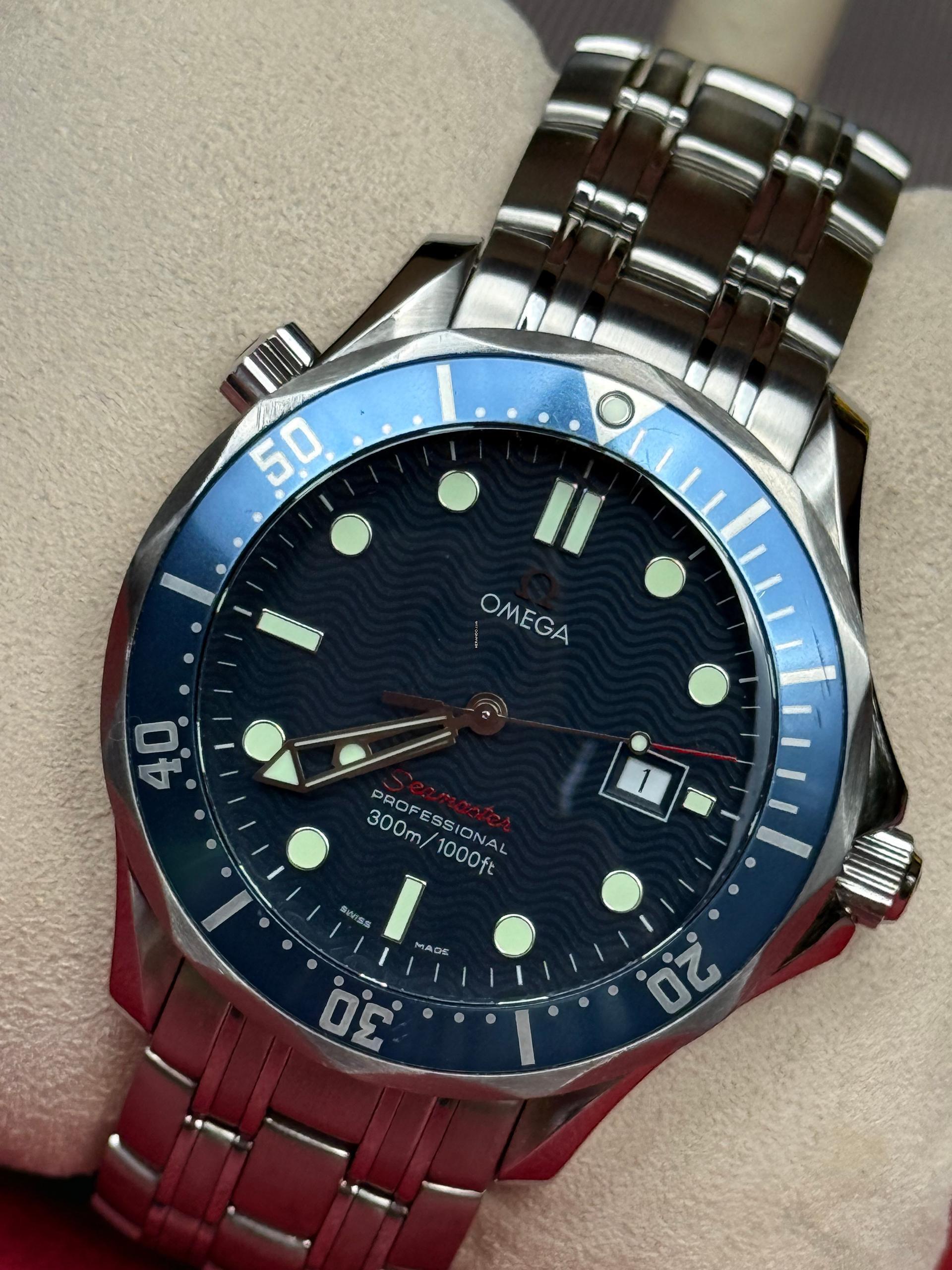 Omega Seamaster Diver 300 M Condizioni eccellenti, documenti di garanzia 2007