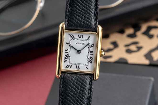  Cartier Tank Louis Cartier LM 18k (0,750) Gold Medium Size Ref. W1512856 88105 