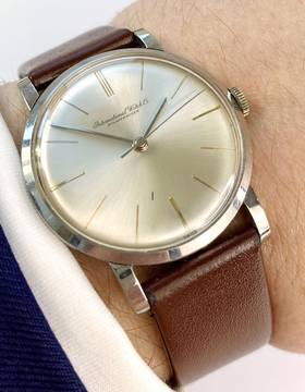  IWC Handwinding 33.5mm Steel Bauhaus Design Vintage 