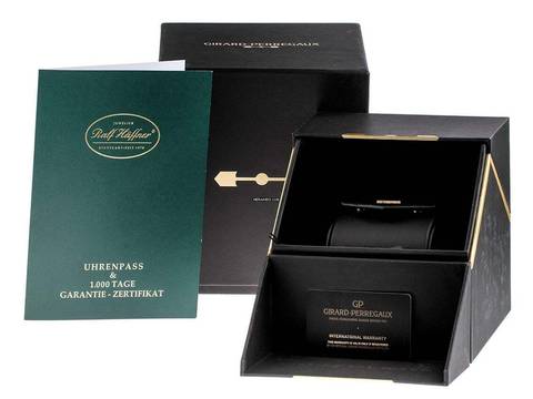  Girard Perregaux Laureato Ref.81010-11-3153-1CM 2025 Full Set Ungetragen Laureato Green Dial 