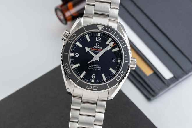  Omega Seamaster Planet Ocean 600M Co-Axial Automático Ref. 232.30.46.21.01.001 B&P 