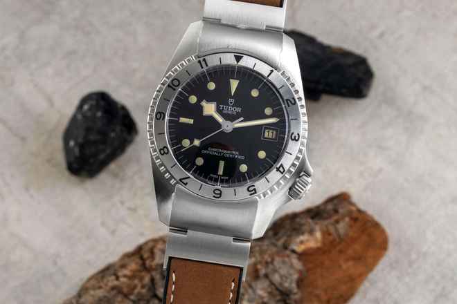 Tudor Black Bay P01 Automatic Steel Men's Watch Ref. 70150 Papers 2025