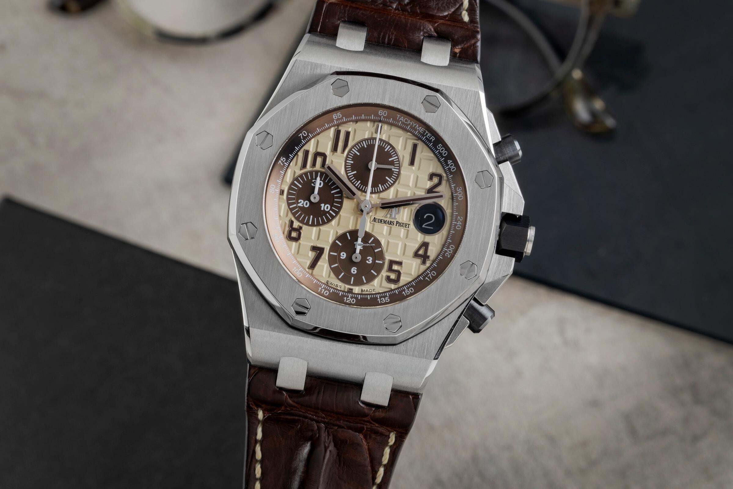 Audemars Piguet Royal Oak Offshore Chronograph Stahl Automatik Ref. 26470ST.OO.A801CR.01 B&P 2015