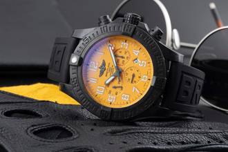 Thumbnail von Breitling Avenger Hurricane 12H Breitlight Cobra Yellow Ref. XB0170E41I1S2 B&P