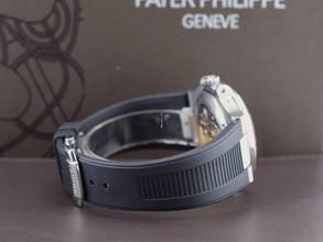 Thumbnail von Patek Philippe Nautilus 5726a-001 Like New 2010 - Full Set