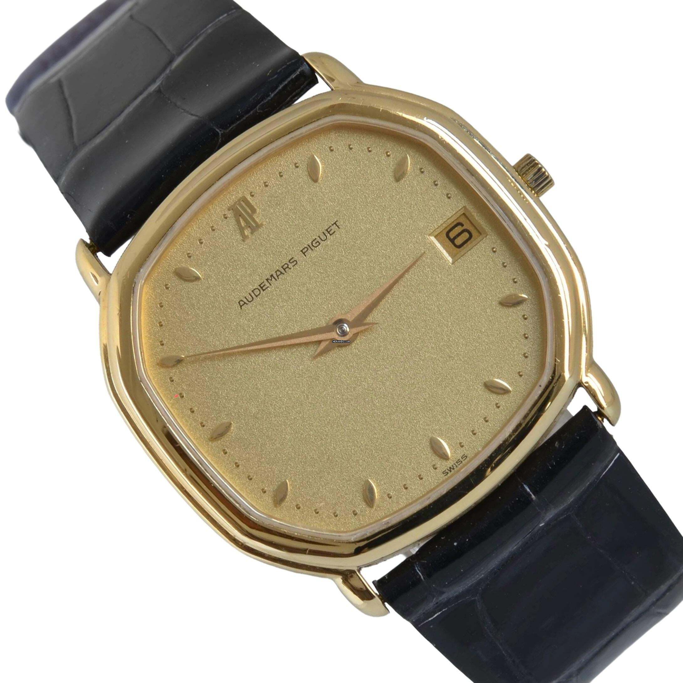 Audemars Piguet Octagonal classic date champagne dial quartz yellow gold 18KT