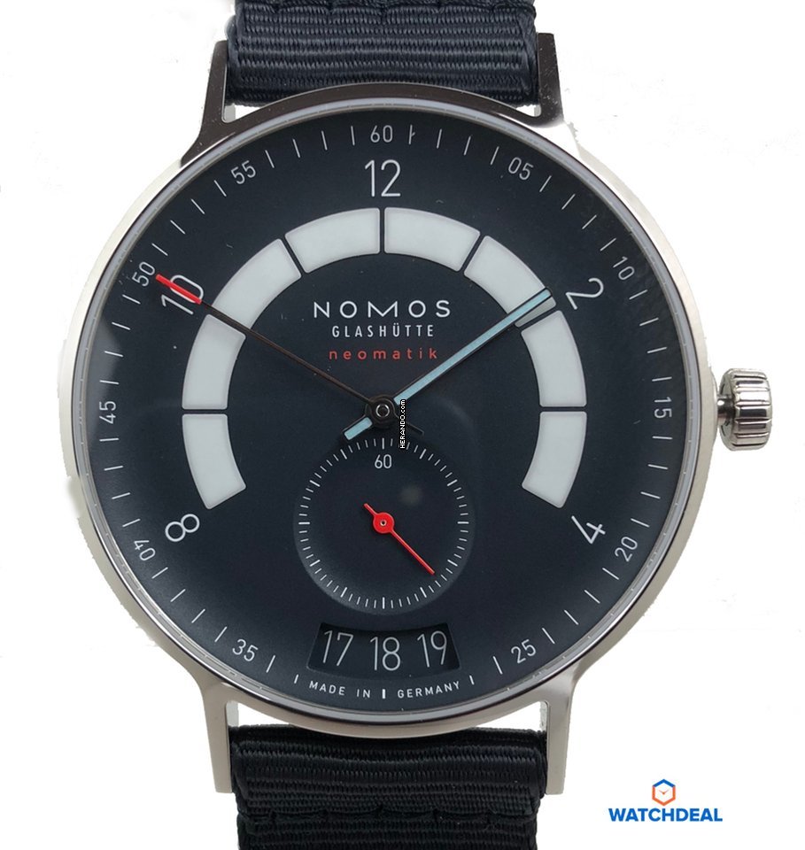 NOMOS Autobahn neomatik 41 Datum nachtblau 1302