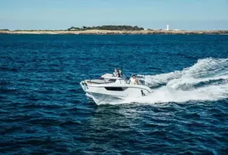 Thumbnail von Beneteau Flyer 8 Sundeck