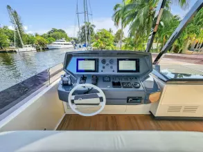 Thumbnail von Ferretti Yachts 850