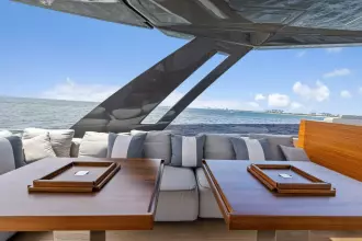 Thumbnail von Ferretti Yachts 850