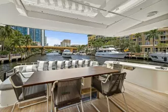 Thumbnail von Ferretti Yachts 850