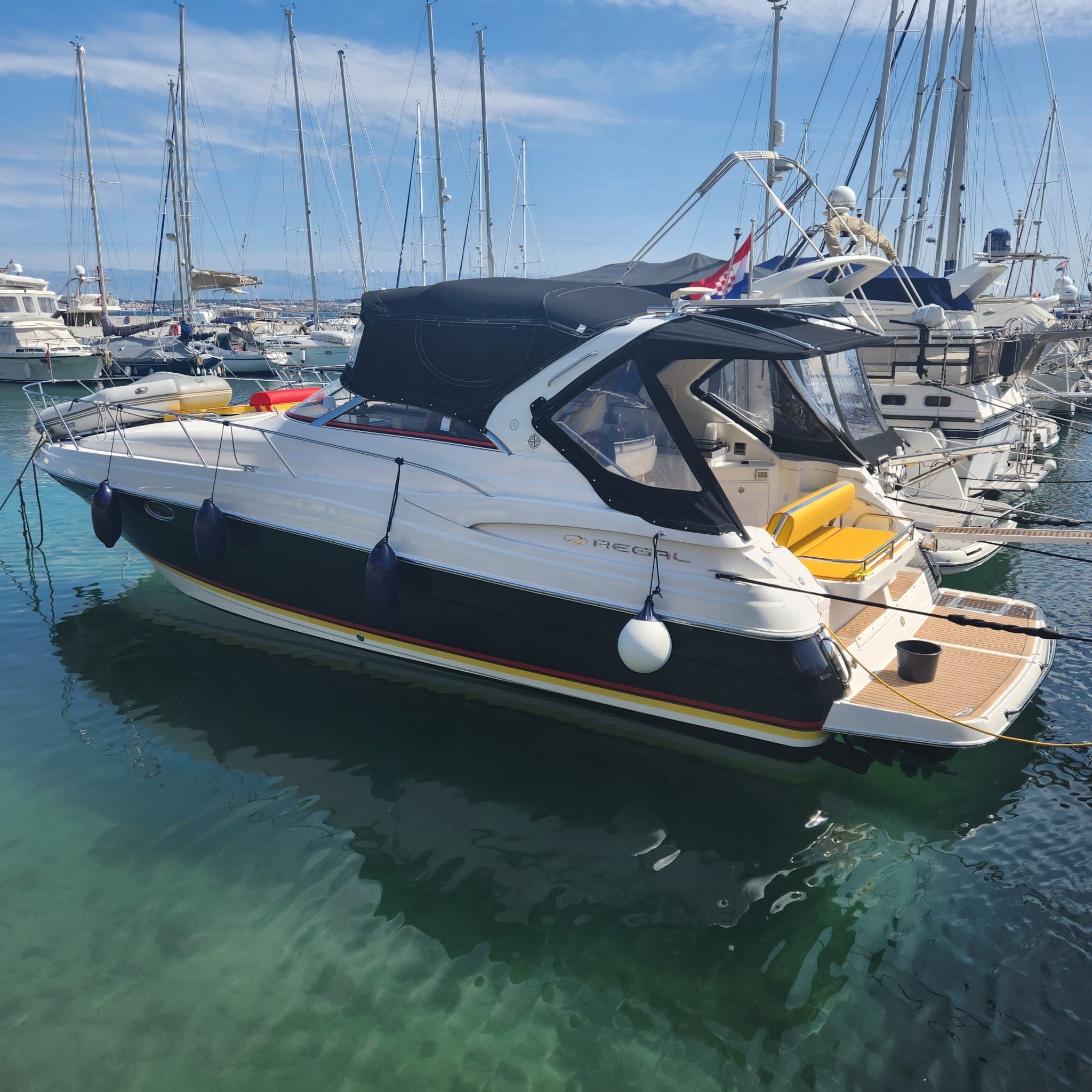 Regál Commodore 3760