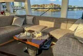 Thumbnail von Fairline Squadron 68