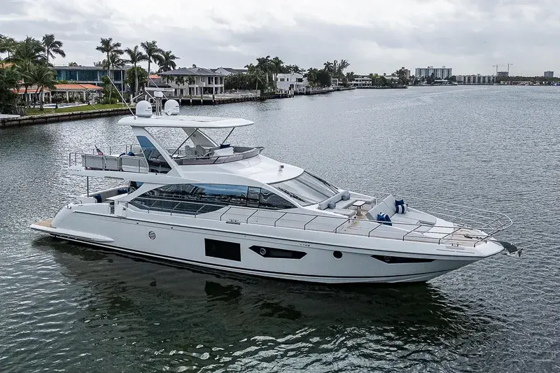 Azimut 66