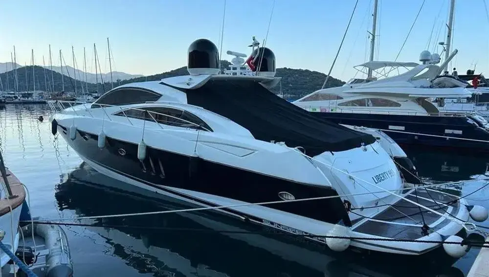 Sunseeker Predator 72