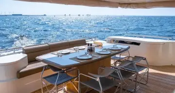 Thumbnail von Ferretti Yachts 870