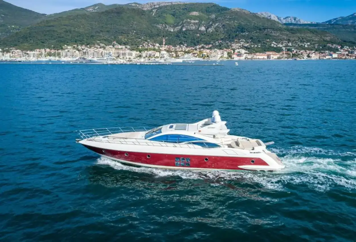 Azimut 68 Blind Squirrel