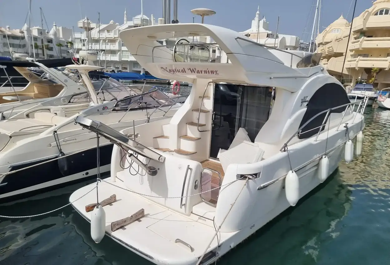 Azimut 39